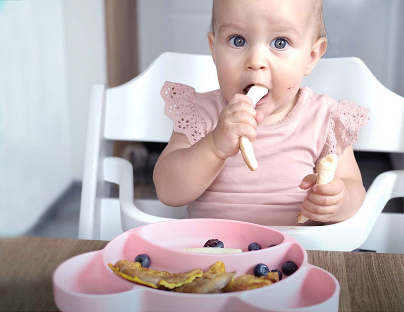 Canpol Babies - Talerzyk Silikonowy do karmienia dziecka z podziałką trójdzielną Canpol Babies - Talerzyk Silikonowy do karmienia dziecka z podziałką trójdzielną