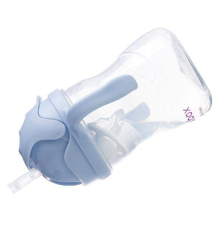 Bidon B. Box ze słomką 240 ml Bidon B. Box ze słomką 240 ml
