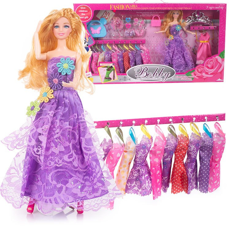 Lalka barbie zestaw z ubrankami Lalka barbie zestaw z ubrankami